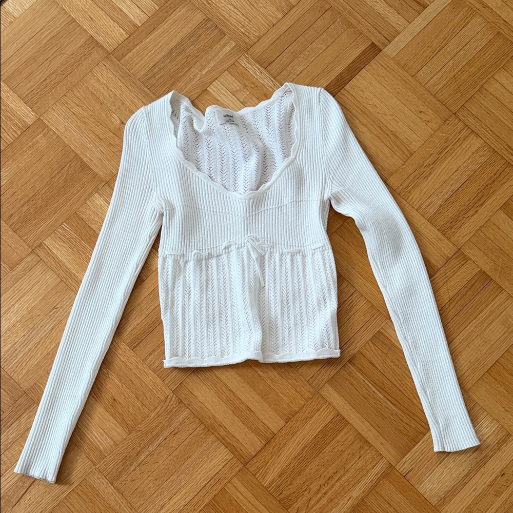 Aritzia White Long-Sleeve Knit Scoop Neck Top